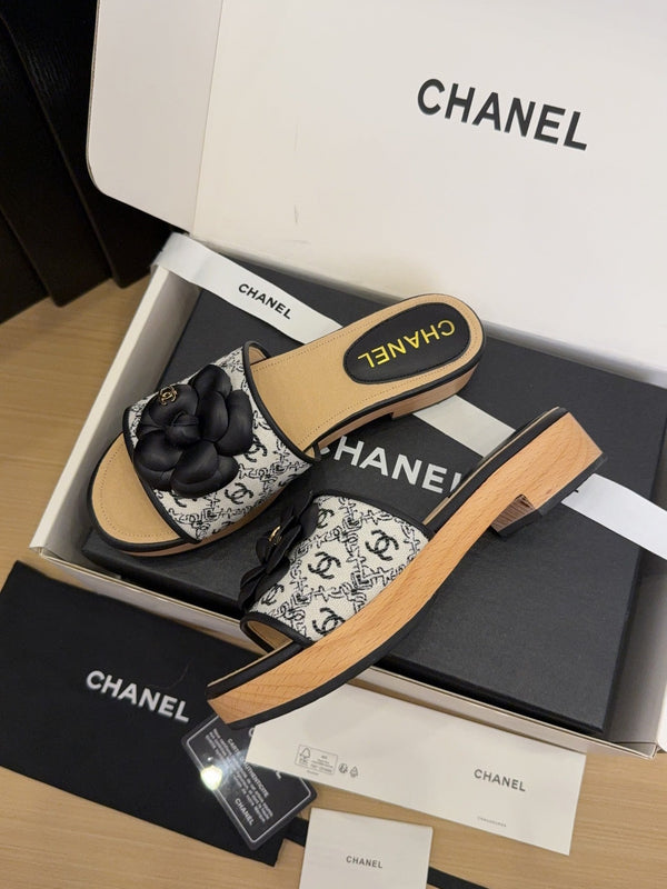 CC 25 Camellia Mule 40 Black Fabric And Beige Leather 277718