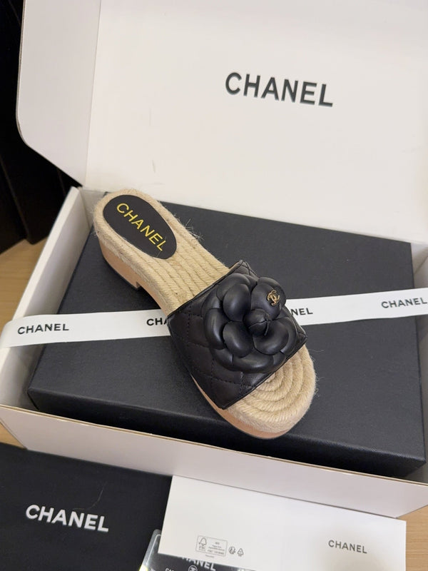 CC 25 Camellia 40 Mule Black Leather and Espadrilles Mix Wood Sole 277720