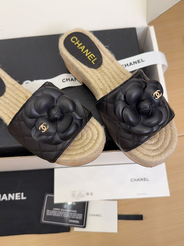 CC 25 Camellia 40 Mule Black Leather and Espadrilles Mix Wood Sole 277720