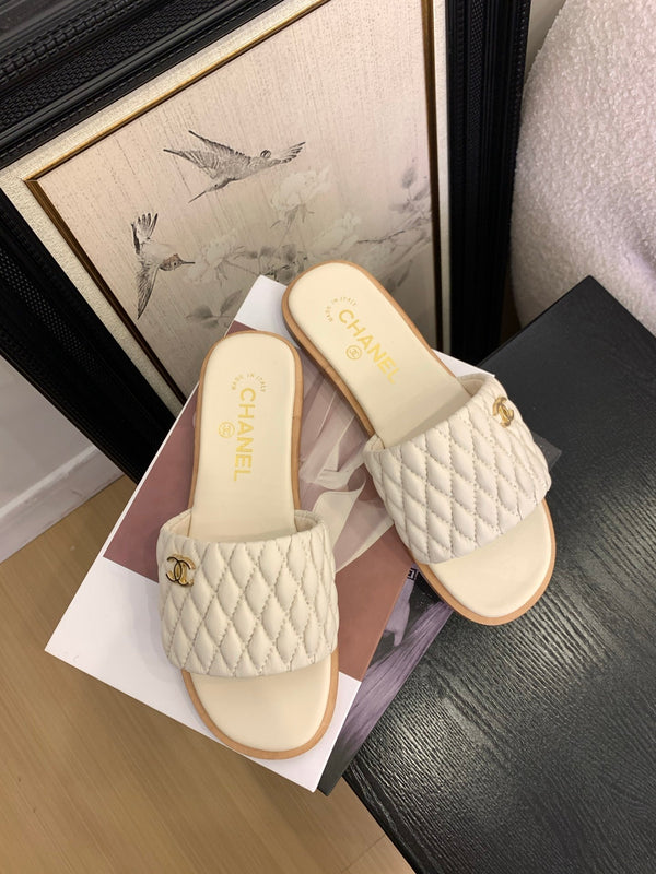 CC 25 Mule White Sheepskin 277679