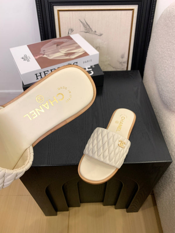 CC 25 Mule White Sheepskin 277679