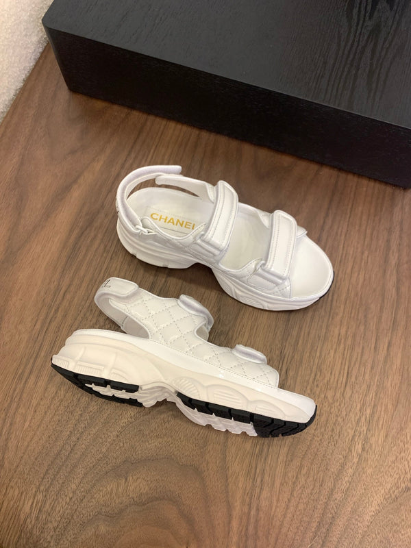 CC Toe Sandals White Patent Leather 299542