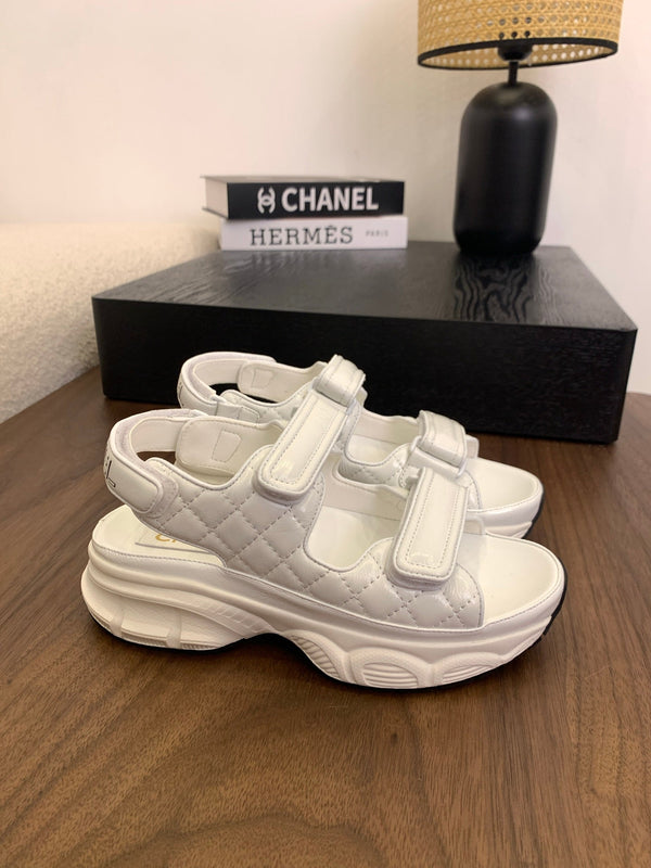 CC Toe Sandals White Patent Leather 299542