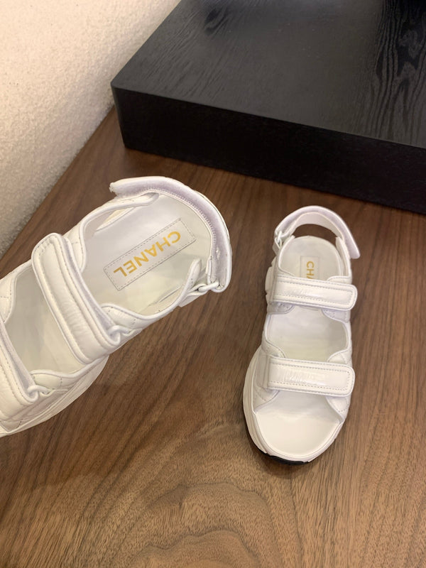 CC Toe Sandals White Patent Leather 299542