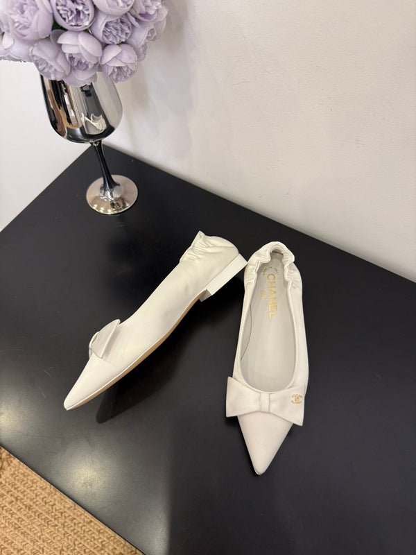 CC 25 Ballet Flats White Lamskin 330775