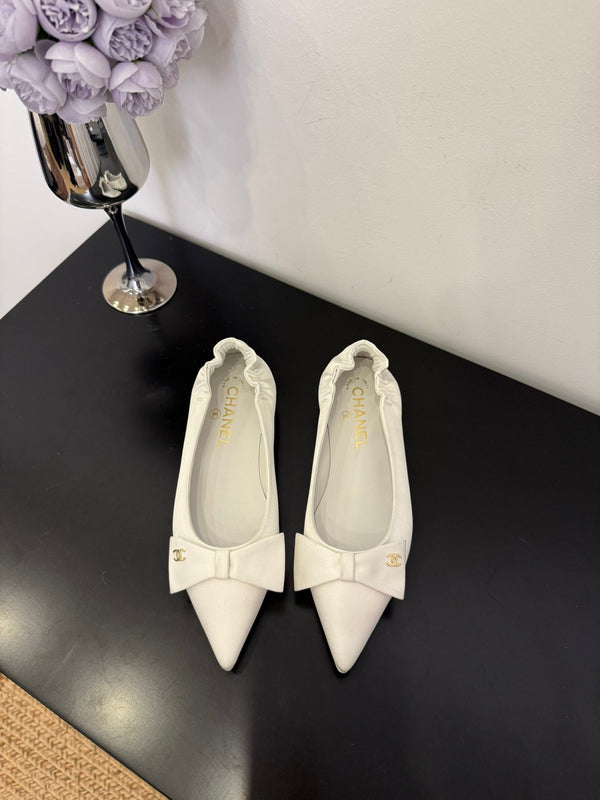 CC 25 Ballet Flats White Lamskin 330775