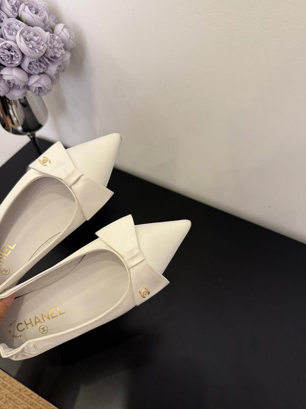 CC 25 Ballet Flats White Lamskin 330775