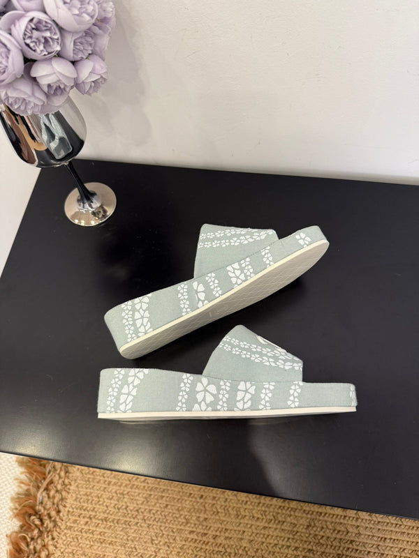 CC 25 Flower Slippers Blue Fabric 330769