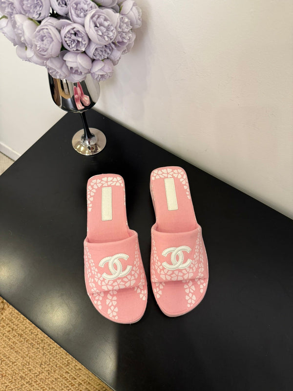 CC 25 Flower Slippers Pink Fabric 330770