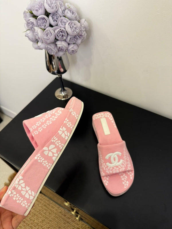 CC 25 Flower Slippers Pink Fabric 330770