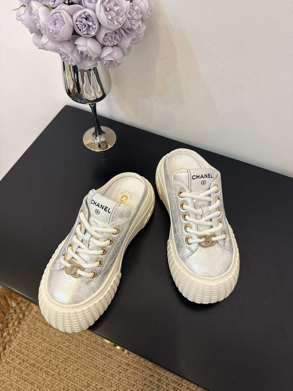 CC 25 Mules Plateau Pelle di Agnello Argento 331632