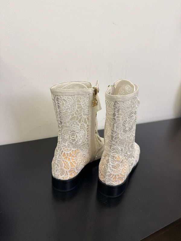 CC 25 Short Boot White Mesh 354921
