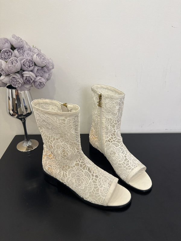 CC 25 Short Boot White Mesh 354925
