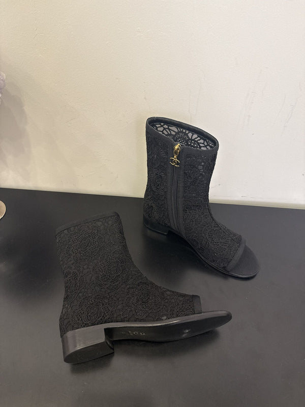 CC 25 Short Boot Black Mesh 354926