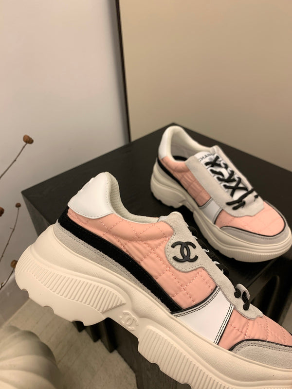 CC Alexander McQueen Sneakers Pink Gray Black Leather and Ceiling Fabric 537192