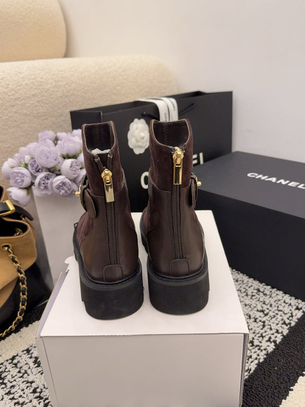 Bottes CC 26 avec semelle crantée en cuir suédé marron chocolat et noir 588680