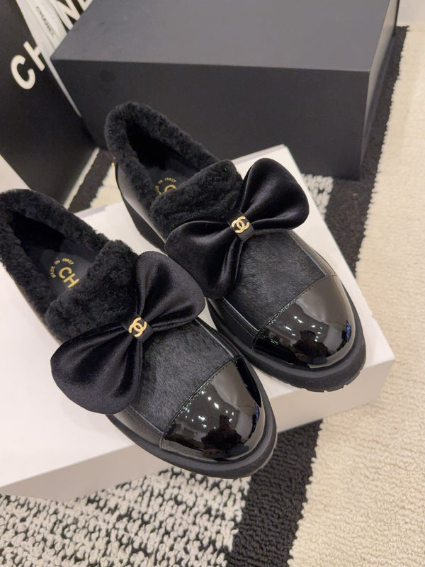 CC 26 Mocassin doublé fourrure avec nœud Laine Cuir Noir 588823