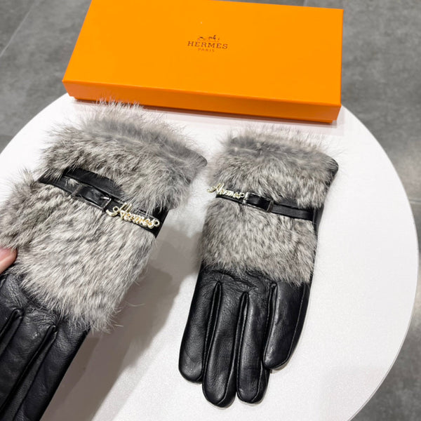 TOUCHSCREEN GLOVES IN BLACK LAMBSKIN MIX FOX FUR 165012