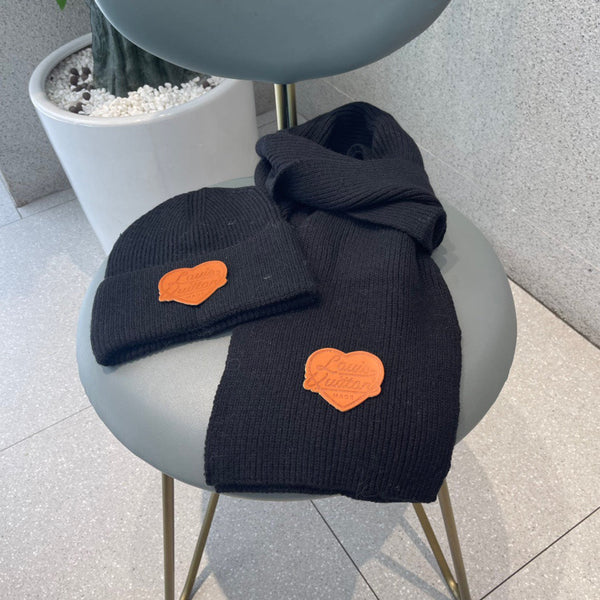 SET SCIARPA E CAPPELLO IN LANA NERA 414794