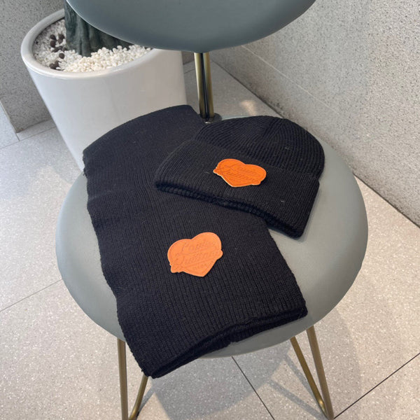 SET SCIARPA E CAPPELLO IN LANA NERA 414794