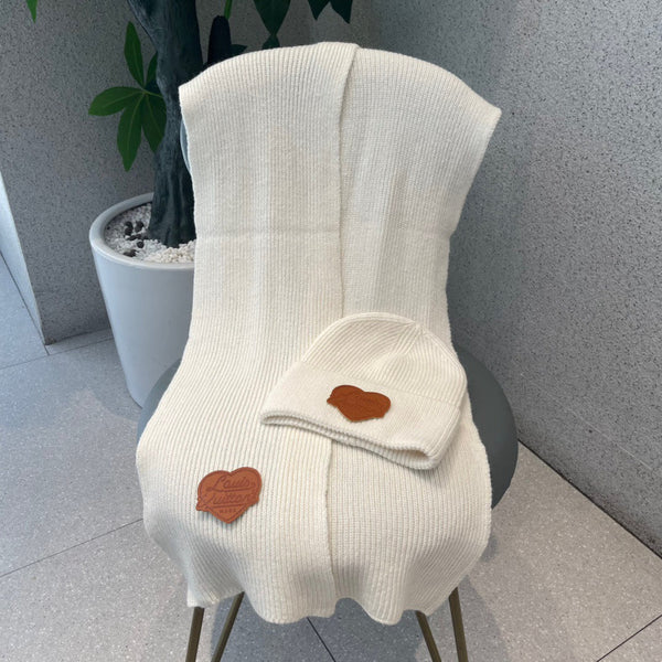 SET SCIARPA E CAPPELLO IN LANA BIANCA 414795