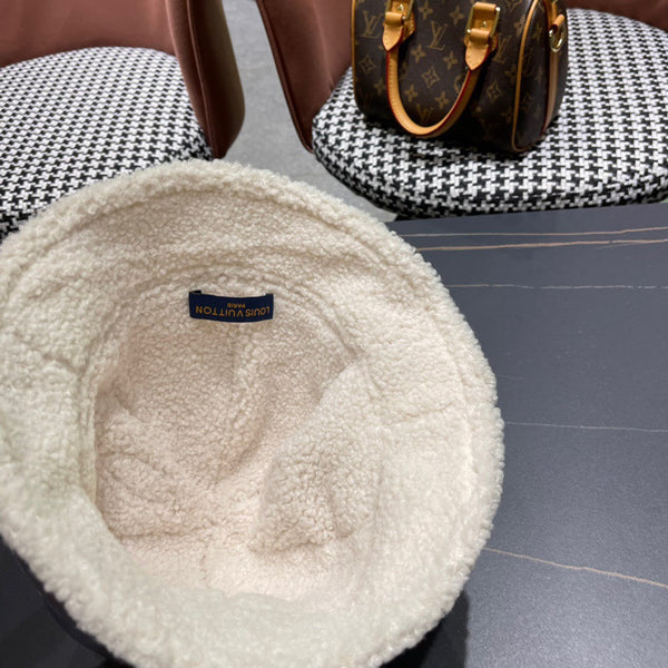 FISHERMAN HAT WITH CUTE CAT EARS IN BEIGE VELVET AND LAMB FUR 414690