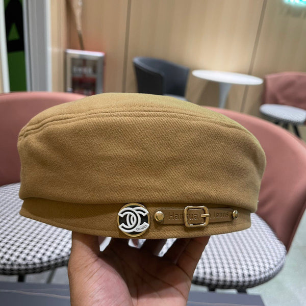 BERET HAT IN PEANUT BROWN FABRIC 419383