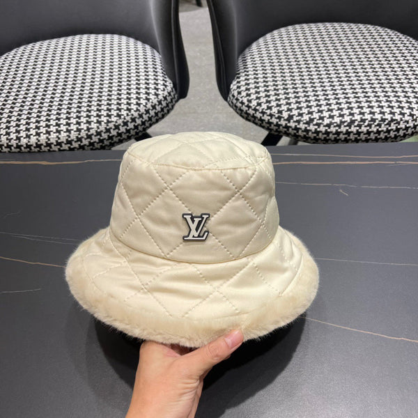 KNITTED BUCKET HAT IN CREAM BEIGE COTTON AND LAMB FUR 420924