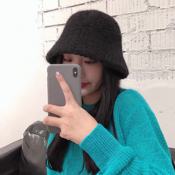 BUCKET HAT IN BLACK LAMB FUR 422036