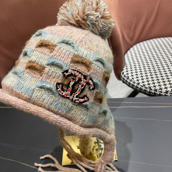 KNITTED WOOL HAT COLORFUL 425767