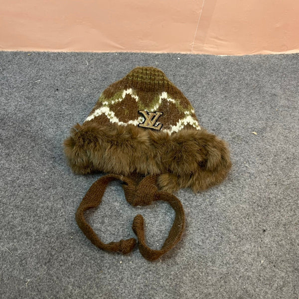 CAPPELLO IN LANA LAVORATA A MAGLIA COLORATO 436581