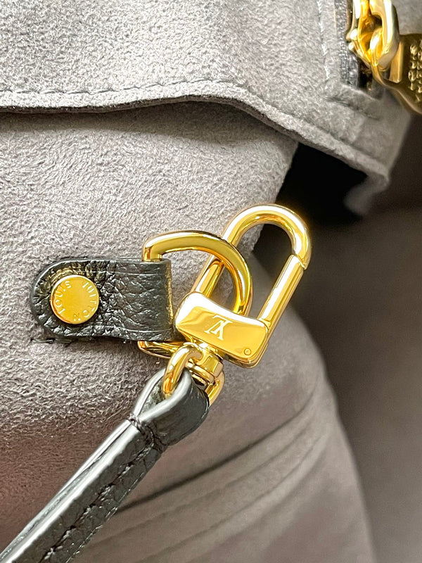 NEVERFULL MM 31 IN PELLE NERA CREMA CON STAMPA MONOGRAMMA