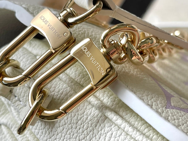 POCHETTE METIS EAST WEST 21 IN PELLE CON STAMPA MONOGRAMMA VIOLA BIANCA