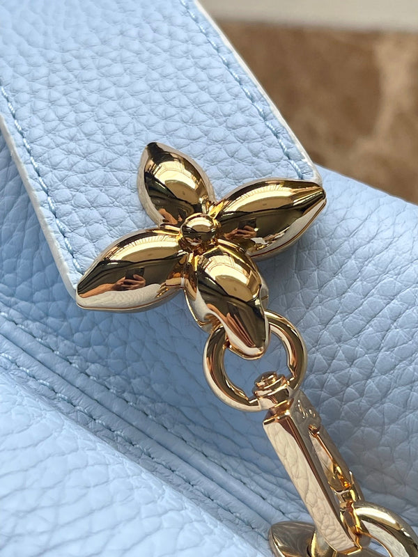 CAPUCINES BB 26 IN BLU CANDY TAURILLON ORO HARDWARE