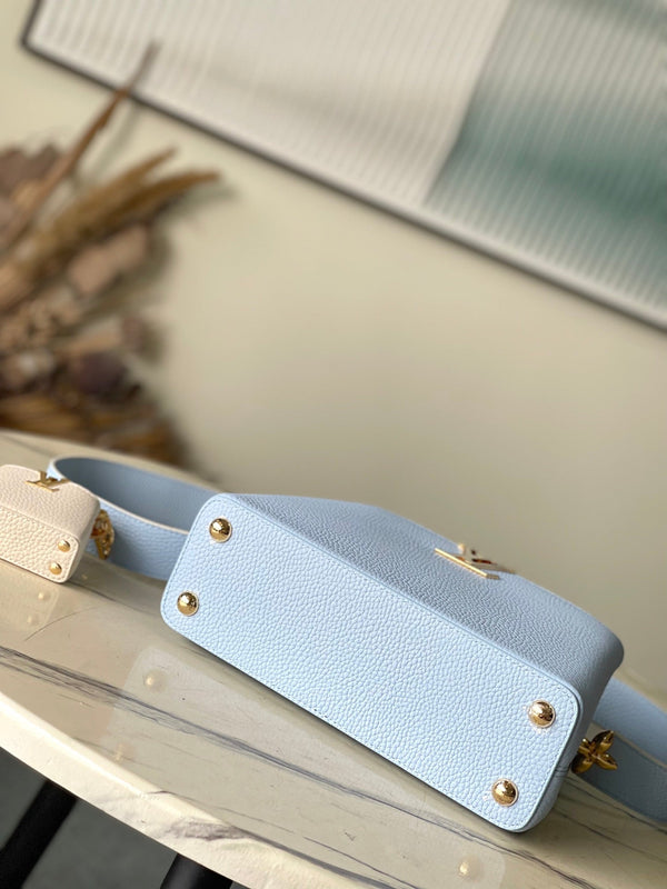 CAPUCINES BB 26 IN BLU CANDY TAURILLON ORO HARDWARE