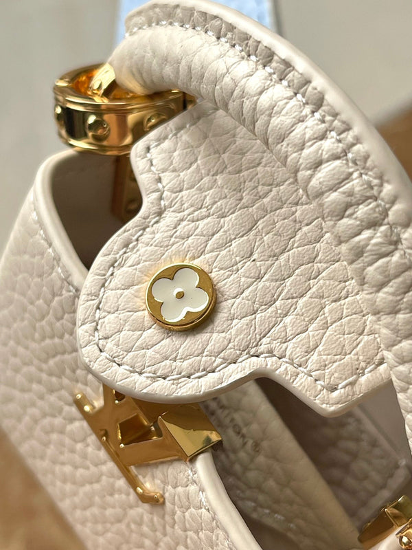 CAPUCINES BB 26 IN BLU CANDY TAURILLON ORO HARDWARE