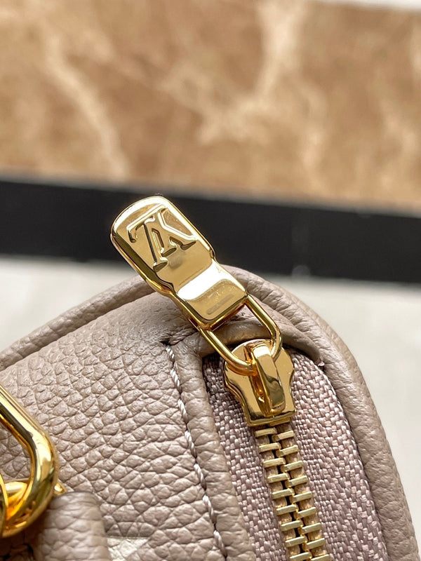 MINI MARSUPIO 17 IN TOURTERELLE BIANCO MONOGRAM EMPREINTE PELLE ORO HARDWARE