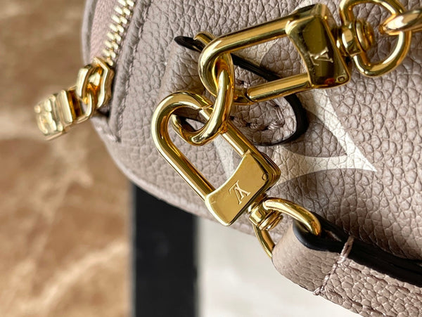 MINI MARSUPIO 17 IN TOURTERELLE BIANCO MONOGRAM EMPREINTE PELLE ORO HARDWARE