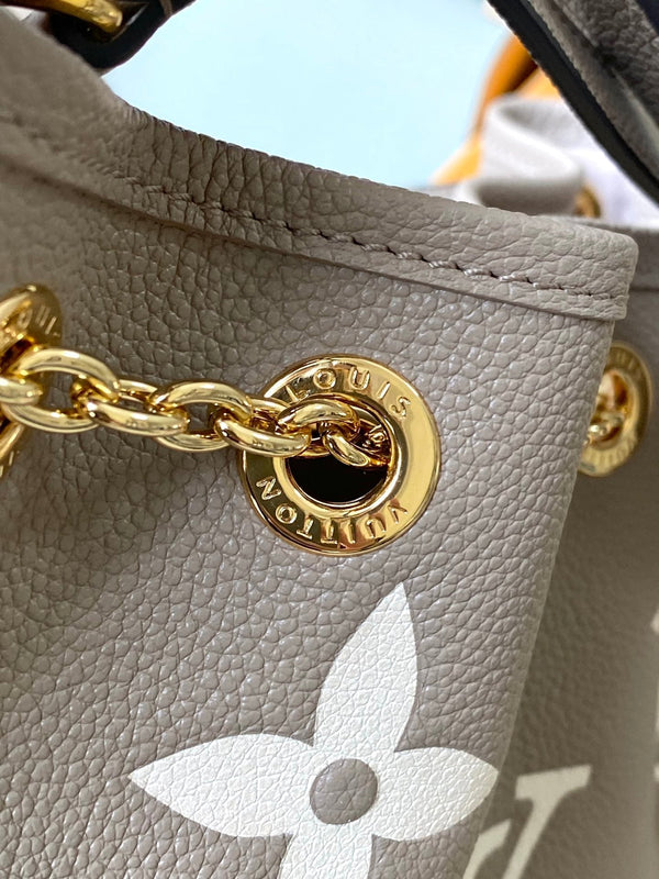 PACCO 28 IN PELLE MONOGRAMMA STAMPATA BIANCO TOURTERELLE CON FERRAMENTA ORO