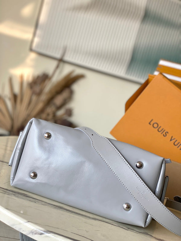BORSA VIBE 33 IN PELLE DI AGNELLO LUCIDA GRIGIO TRIANON