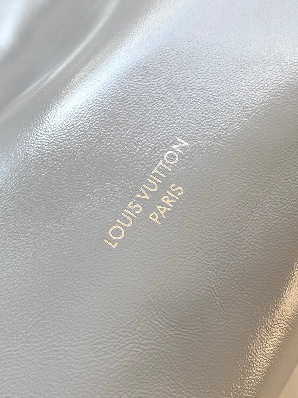 BORSA VIBE 33 IN PELLE DI AGNELLO LUCIDA GRIGIO TRIANON