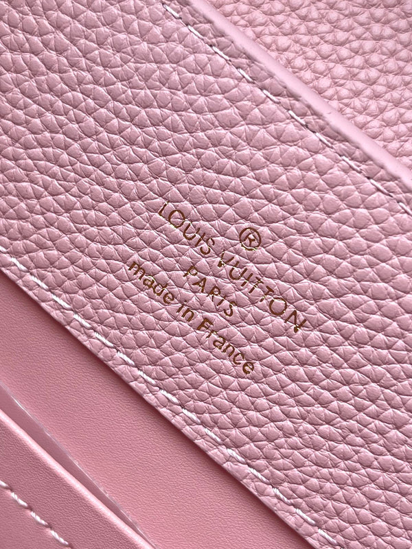 CAPUCINES EAST-WEST 33 IN PELLE DI VITELLO ROSA CIPRIA E FERRAMENTA ORO