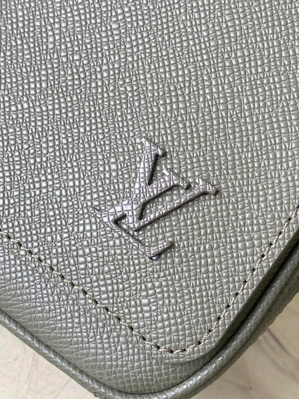 DISTRICT PM 26 IN PELLE DI VITELLO VERDE KHAKI