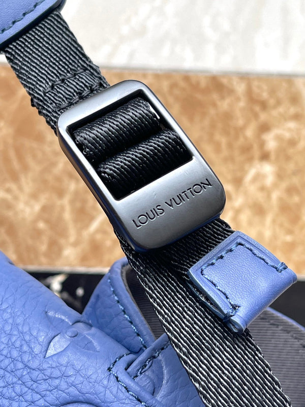 CHRISTOPHER MM 44 IN TAURILLON BLU ZAFFIRO