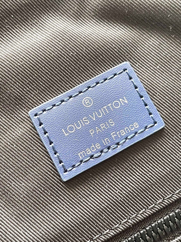 CHRISTOPHER MM 44 IN TAURILLON BLU ZAFFIRO