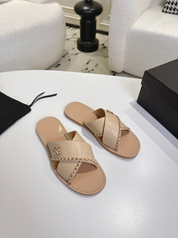 CC Cruise 2025/26 Mules Light Beige Calfskin 570317
