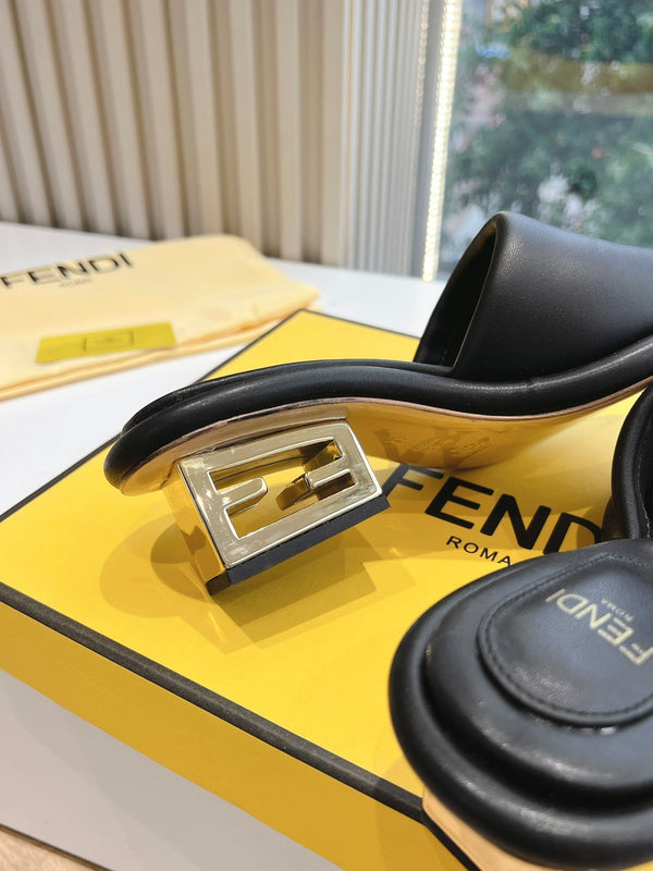 FF Baguette Slides Women 45 Nappa Leather Black