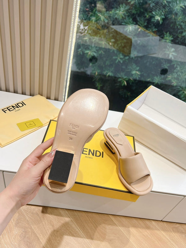 FF Baguette Slides Women 45 Nappa Leather Beige