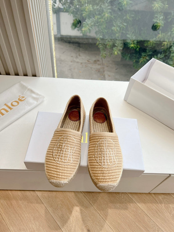 CHLOÉ WOVEN LOAFER IN TAN BEIGE RAFFIA
