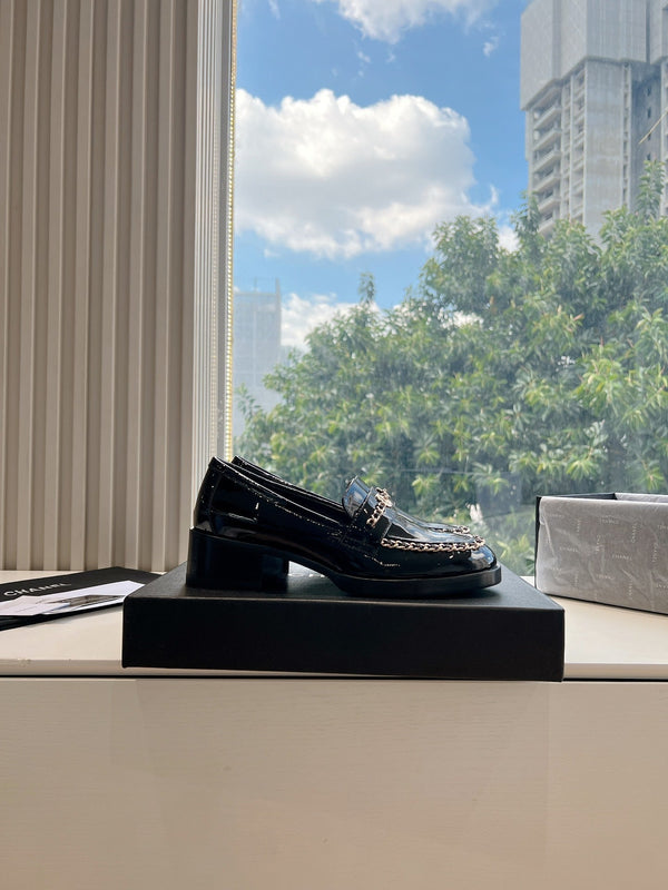 CC Moccasins Glossy Black Chain Lambskin